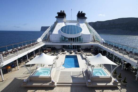 Seabourn Quest - Sun Deck 1, Credit. Mike Louagie.jpg